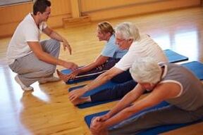 Physiotherapy for osteoarthritis under the supervision of a specialist